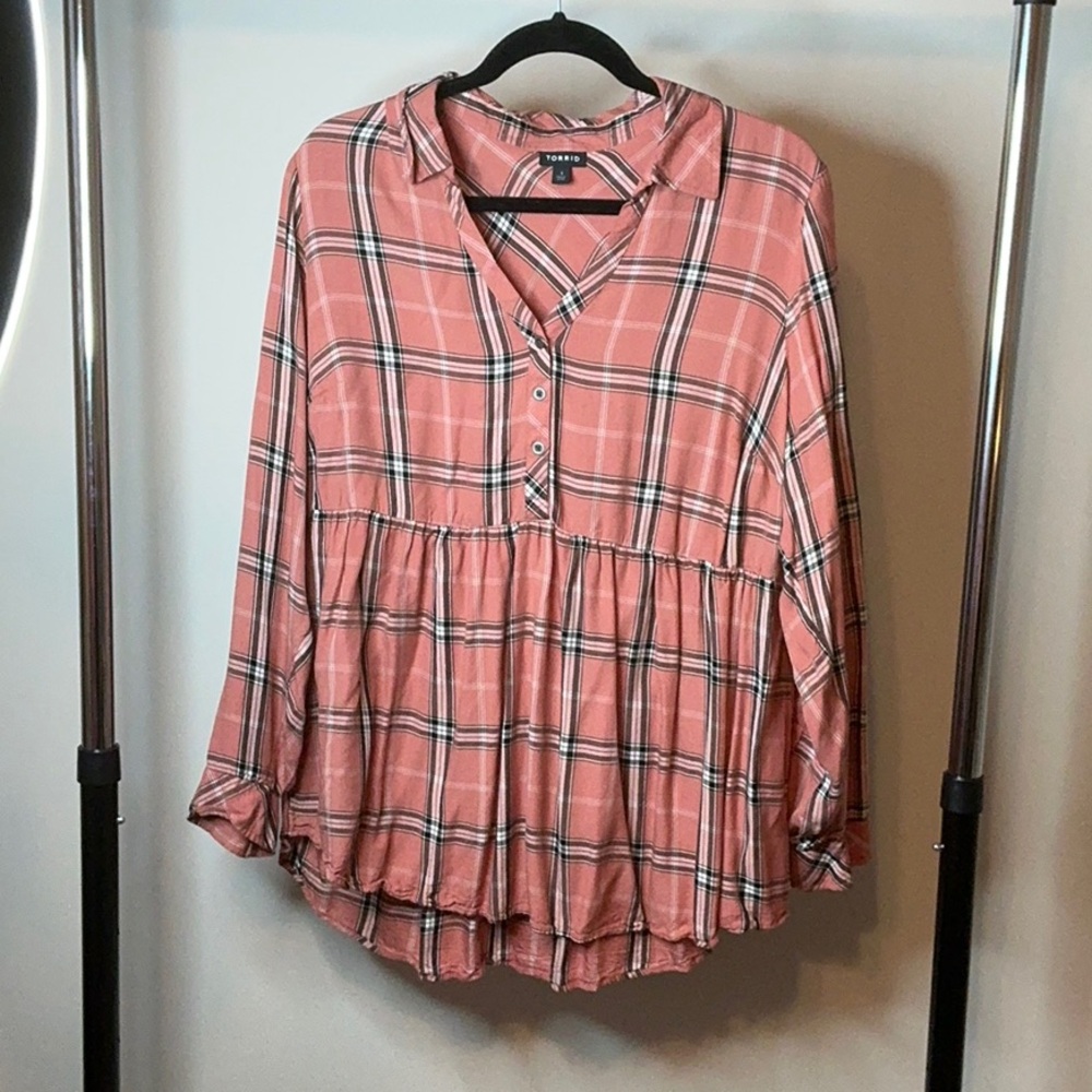 Torrid Pink and White Relaxed Mandarin Collar Top